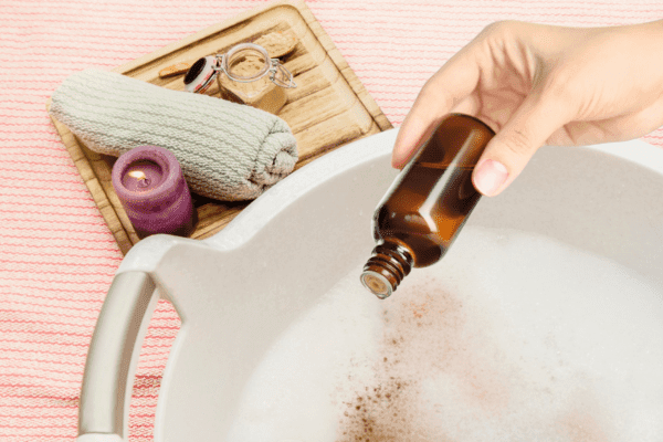 Banho de Assento para Candidiase - Representação Artística - Pulsiva